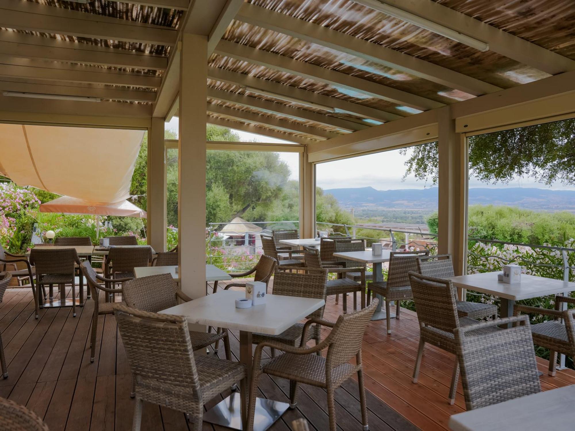 Il Borgo Di Badesi Aparthotel Exterior photo